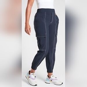 Athleta Chelsea Utility Jogger in Navy. Size 0.